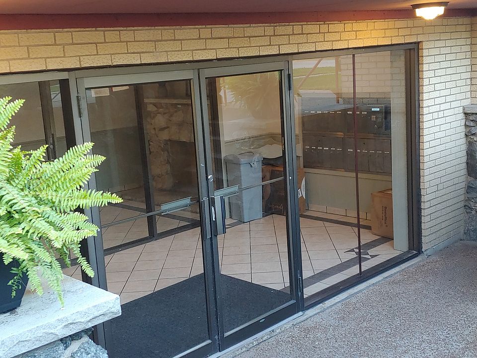 1st image of 6720 N Damen Ave #1G