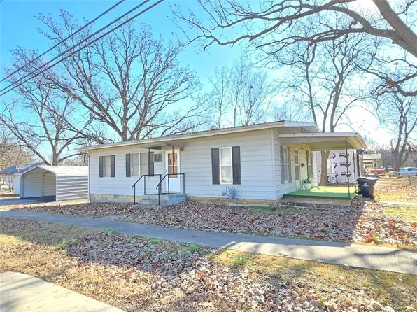 400 S 15th St, Independence, KS 67301