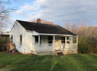 1167 N Franklin Rd, Mount Airy, NC 27030