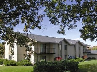 4703 Vista Park Ct, Nashotah, WI 53058