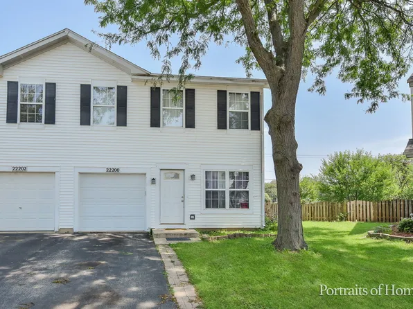 22200 W Norwich Ct, Plainfield, IL 60544