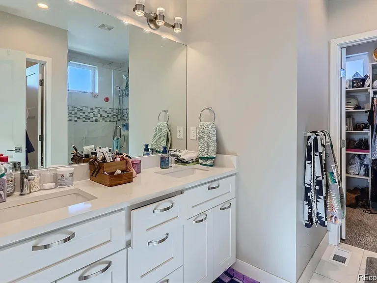 1272 Yates St #6 — Photo 17