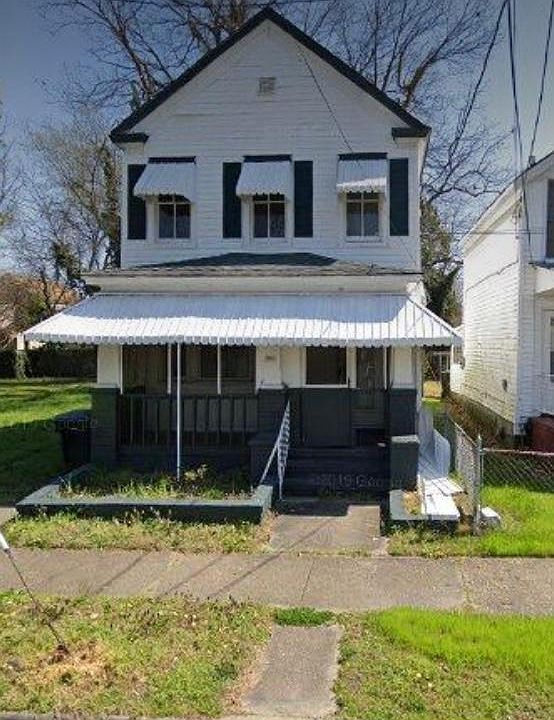 1st image of 1134 32nd St #A