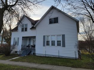 239 10th St #1, Manistee, MI 49660