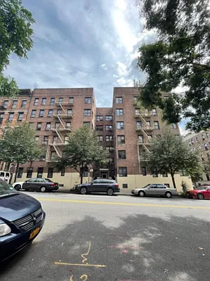 Rented by Batra Group Inc | media 12