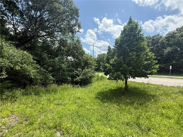 4717 NW Northwood Rd, Riverside, MO 64150
