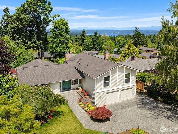4th image of 15522 SE 44th Place