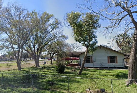 5th image of 11138 Military Hwy