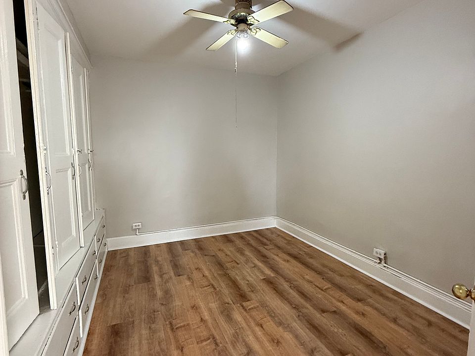 2nd image of 145 Moffat St #2
