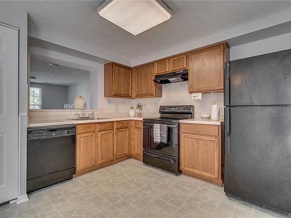 2nd image of 7721 Pomeroy Ct