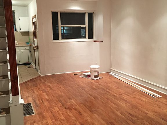5th image of 2141 S Beechwood St
