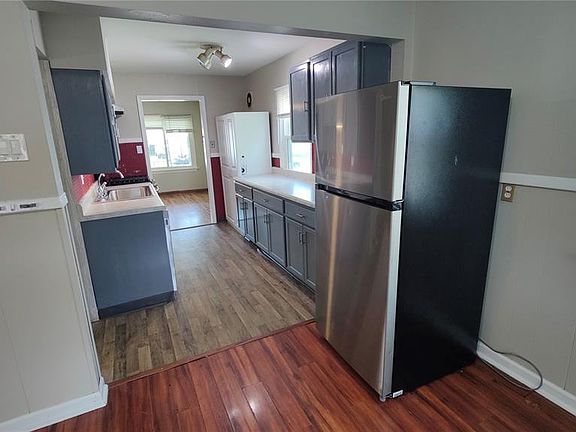 3rd image of 11021 Saint Girard Ln