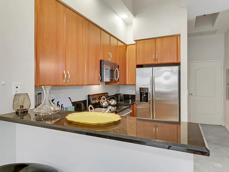 801 S Olive Ave #223 — Photo 4