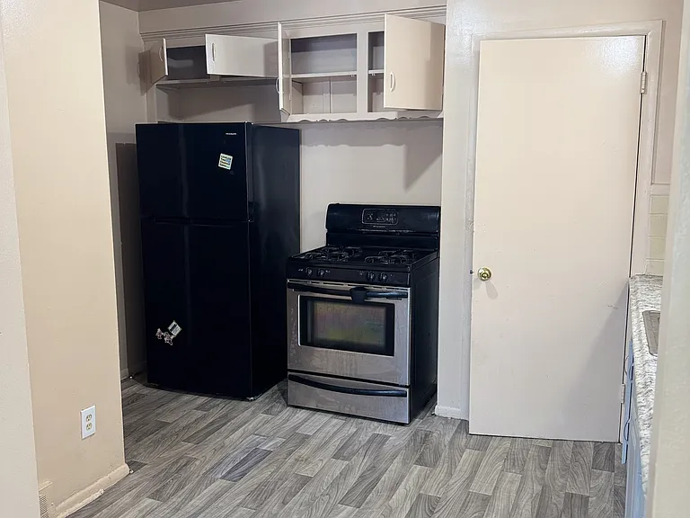 20246 Bloom St — Photo 11