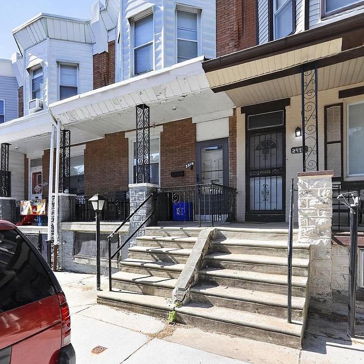 1st image of 2914 Turner St