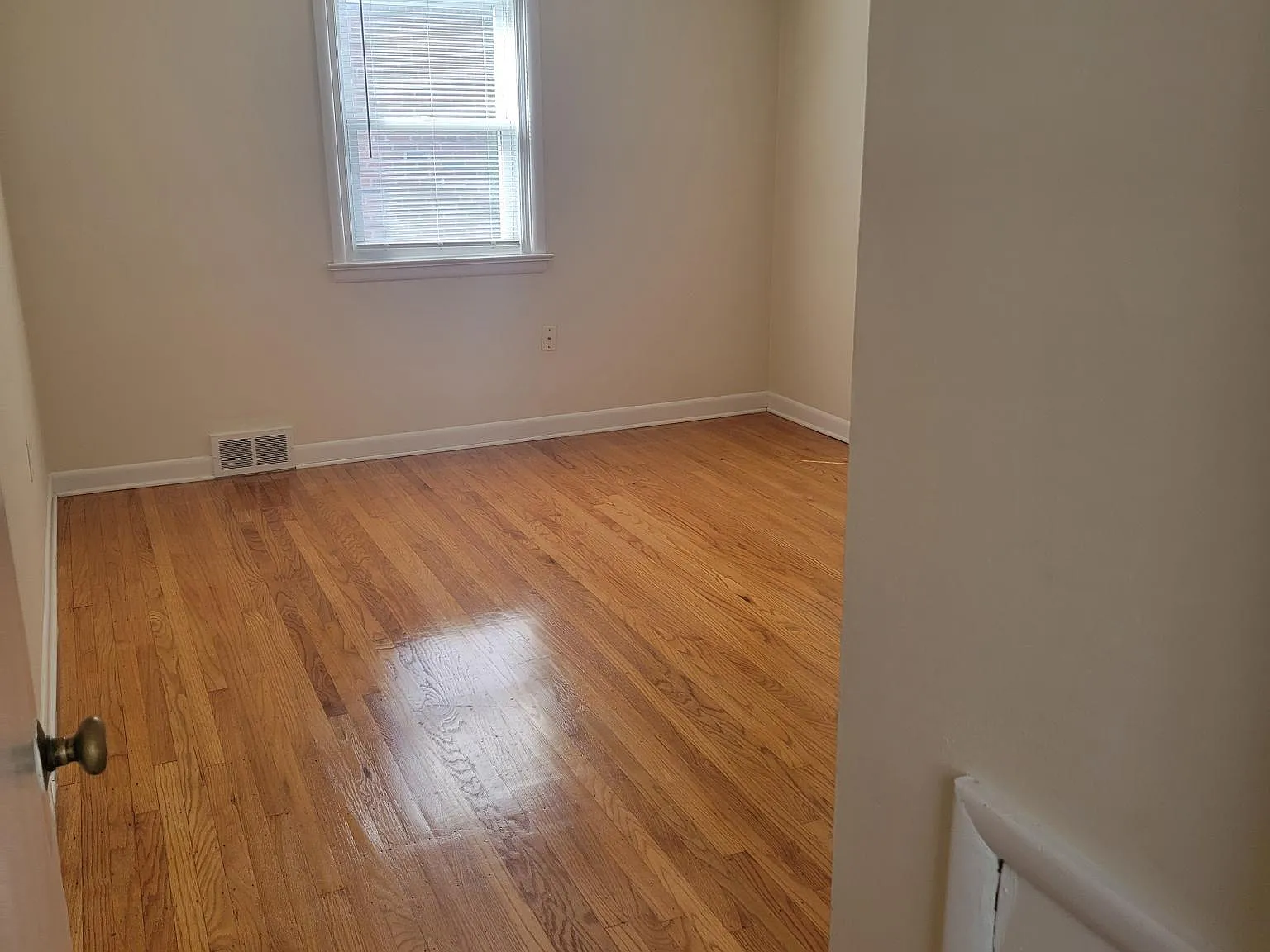 2 bed, 800 sqft, $1,800 — Photo 4