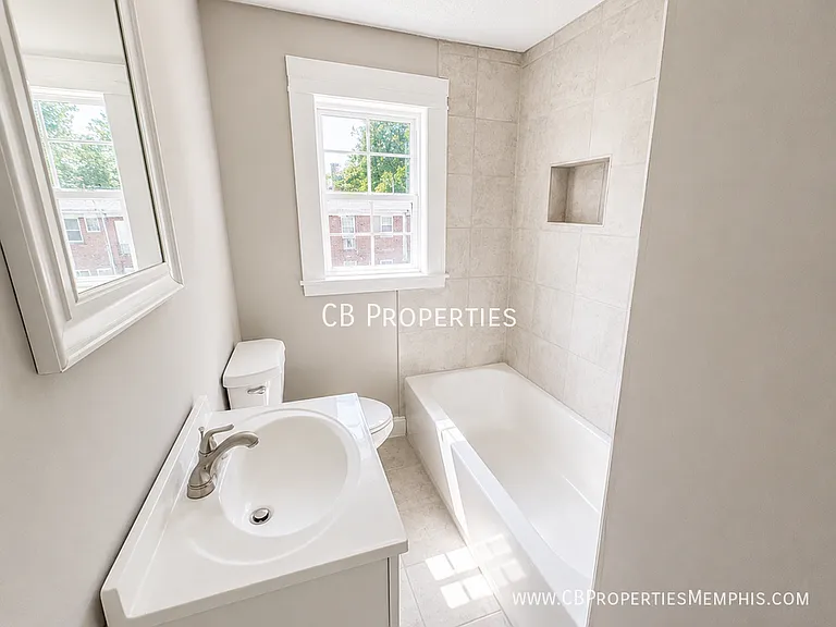 2028 Amity Ave — Photo 5