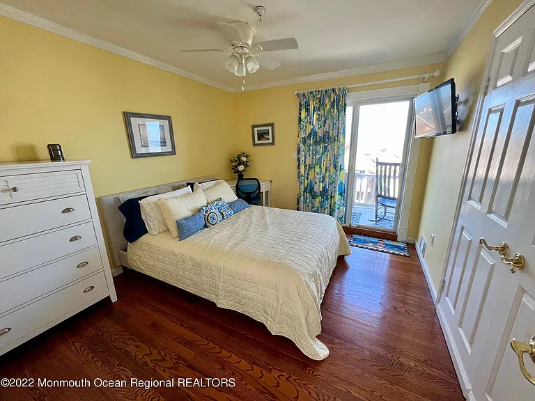 4 Ocean Ave #14 — Photo 29