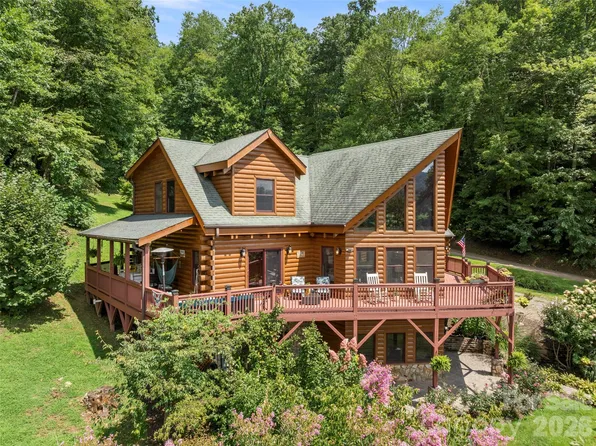 64 Cradling Cv, Waynesville, NC 28785