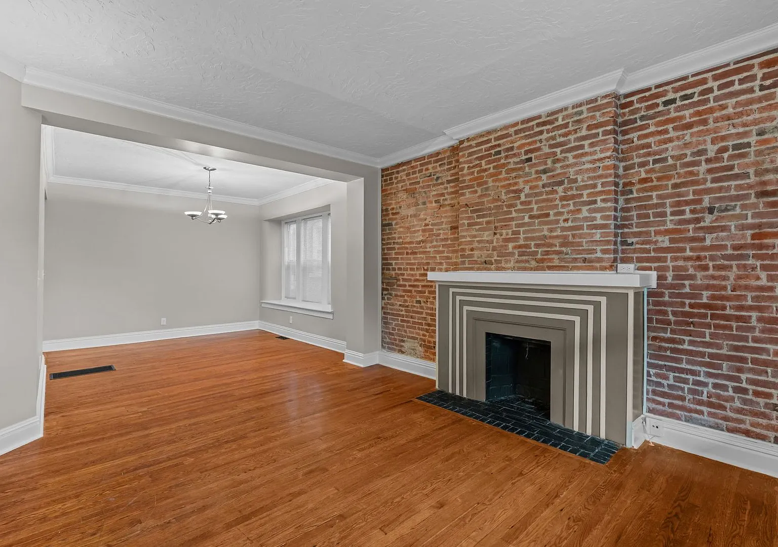 5783 McPherson Ave. — Photo 2