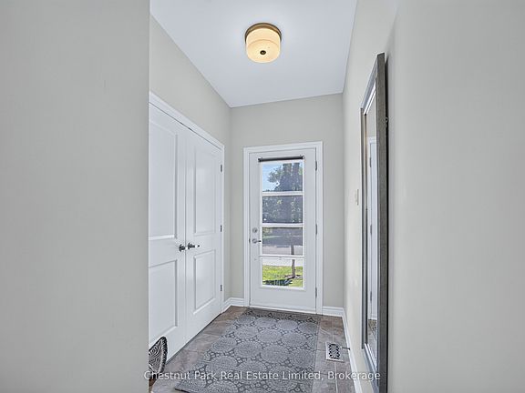 4th image of 239 King St