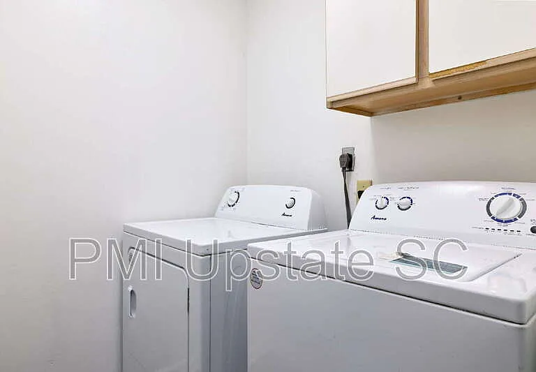111 Charlestowne Way #B — Photo 15