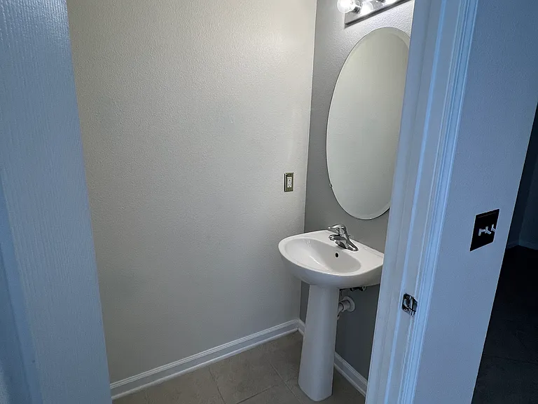 5906 Brice Ct — Photo 9
