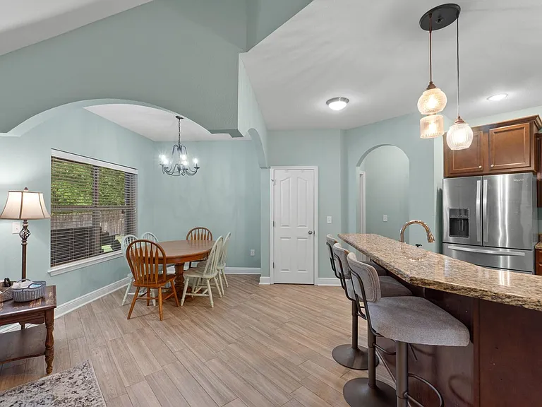 711 Lime Ln — Photo 7