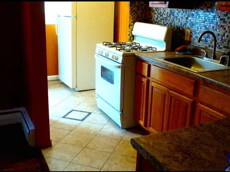 517 Hampden Rd — Photo 7