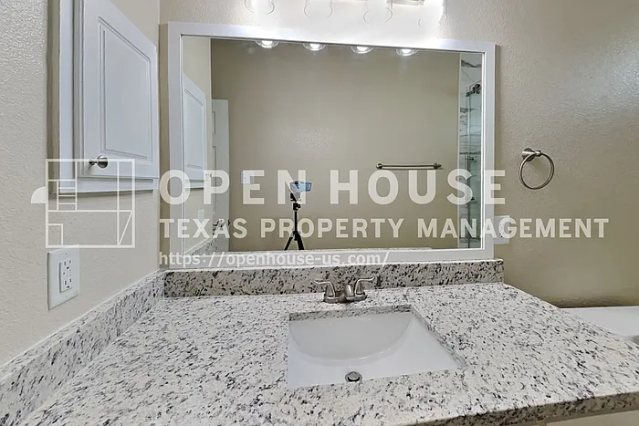 12419 Adams Ridge Ln — Photo 16