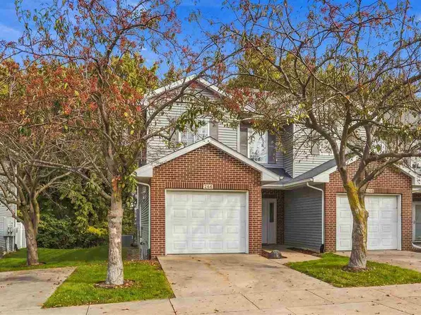 266 Copeland Ln, North Liberty, IA 52317