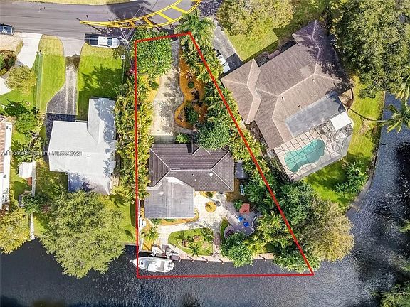 5th image of 3841 SW 47th Ct #0