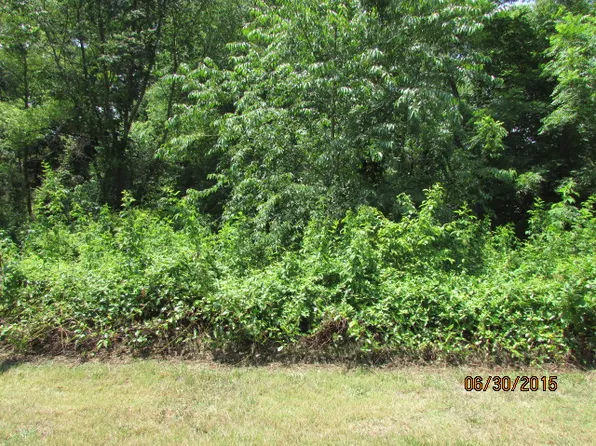 5015 Woodwinds Dr NE, Hickory, NC 28601