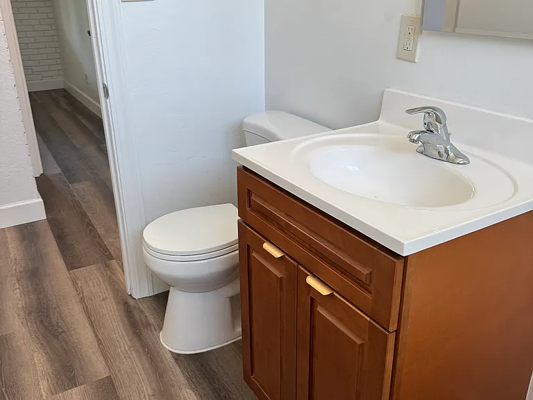 63 Cathcart Ave — Photo 12