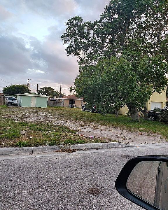 1st image of NW 13th Ave