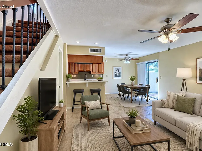 4809 E Euclid Ave #2 — Photo 3