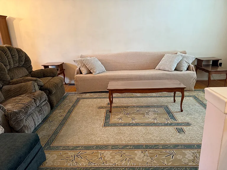 300 Driftwood Ave #UPPER — Photo 8