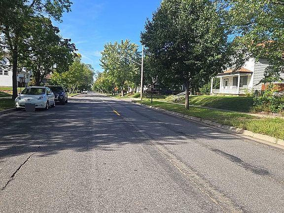 4th image of 620 7th Ave N