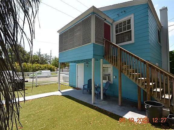 3rd image of 2200 7th Ave N #B