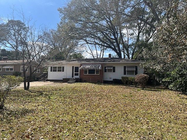 1st image of 104 E Marion Dr