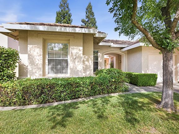 4th image of 2875 Barret Dr