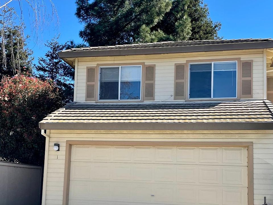 2nd image of 1041 Plum Ct #1