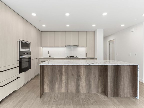 4th image of 3590 W 39th Ave #205