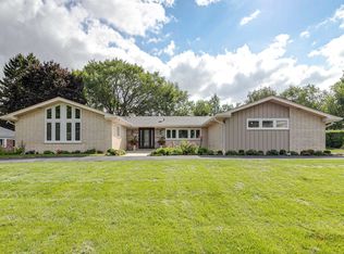 2285 Longacres Ln, Palatine, IL 60067