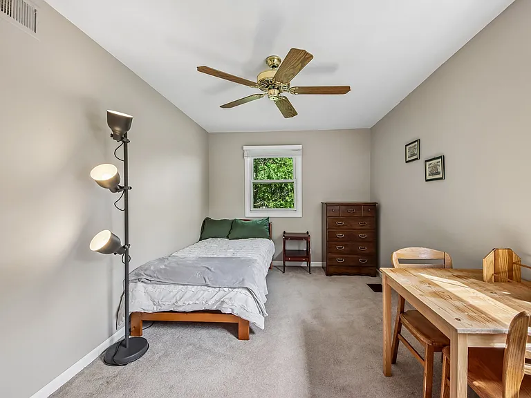 1111 Sara Ln — Photo 38