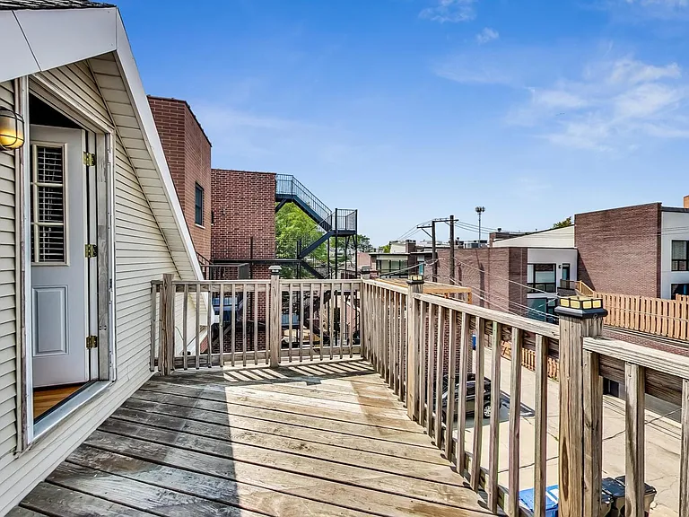 2330 N Greenview Ave #2R — Photo 21