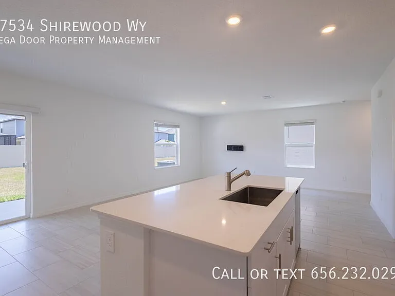 17534 Shirewood Way — Photo 12