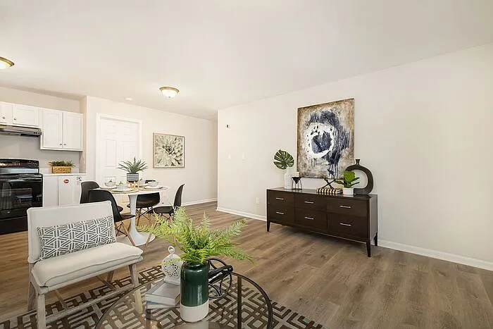 1 bed, 1.0 bath, 612 sqft, $975 — Photo 3
