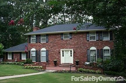 3rd image of 107 Holly Hill Ln