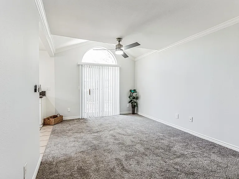 Villas at Whittier — Photo 20
